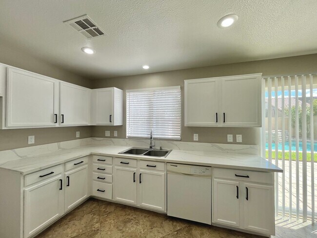 9924 Clover Field Ct