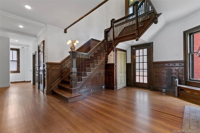 Building Photo - 131 Dwight St Unit 1