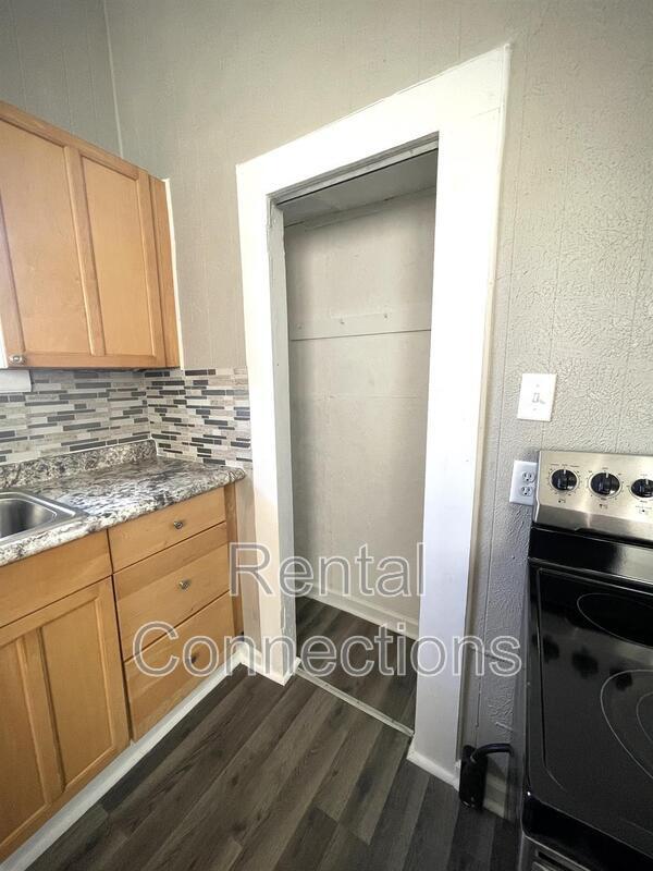 Photo - 300 N Bentley St