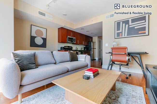 Photo - 415 L St NW Unidad SI FL11-ID1186