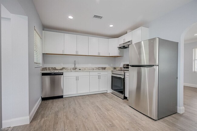 Photo - 2 br, 1 bath House - 3495 17th Avenue South