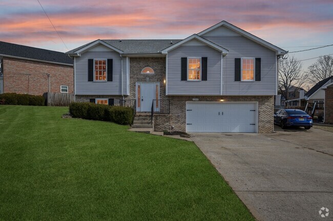 Building Photo - 1307 Bluebonnet Dr Rental