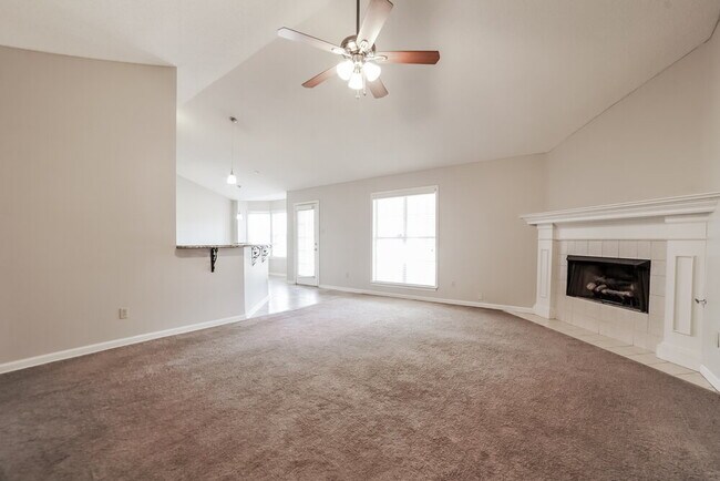 Photo - 7394 Paddock Cove