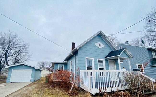 Photo - Spacious 2 Bedroom Single Family Home Available Soon!