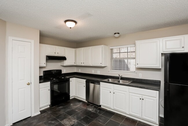 Photo - 7112 Woodhinge Dr