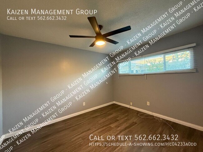 Photo - 2201 Locust Ave Unidad 4