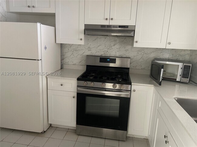 18111 NW 68th Ave Unit F106