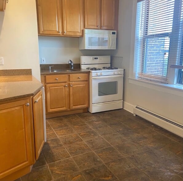 553 Undercliff Ave
