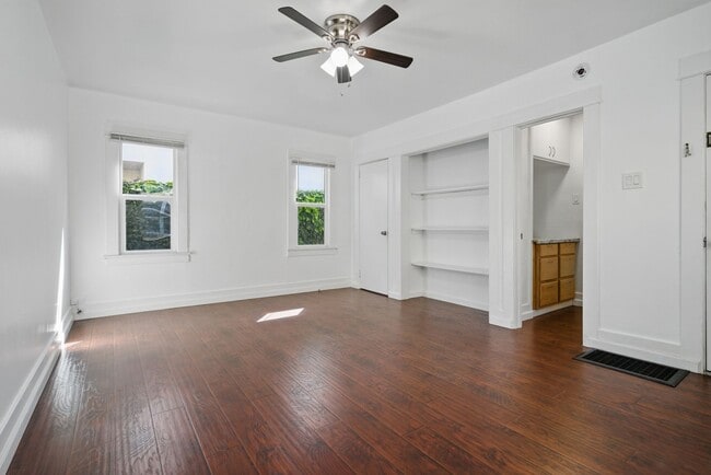 Photo - 3312 E 2nd Street