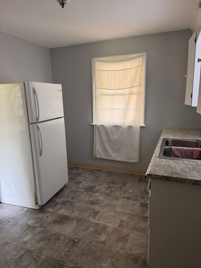 Photo - 372 Emerson Ave