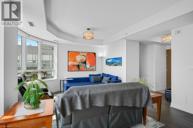 Photo - 3500 Lakeshore Rd W Unit B814
