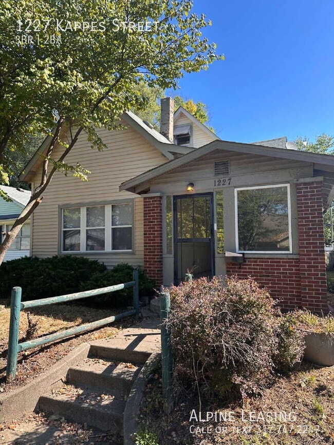 Building Photo - 1227 Kappes St