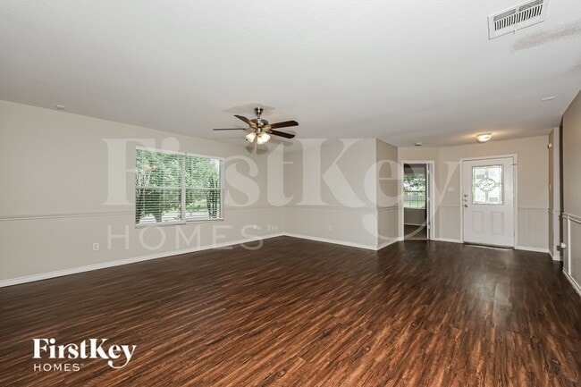 Photo - 229 Silver Spur Dr