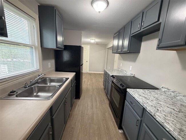 Photo - 130 Olive St