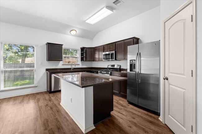 Photo - 1925 Briar Grove Dr