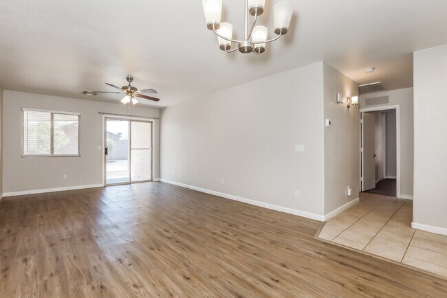 Photo - 1055 E Denim Trail