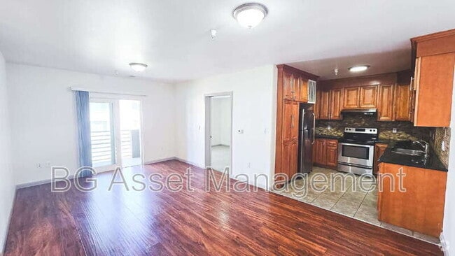 Building Photo - 1459 MacArthur Blvd Unit 24 Rental