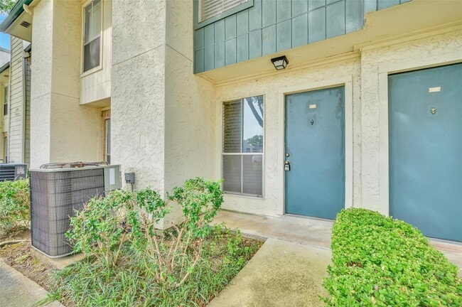 Building Photo - 250 El Dorado Blvd Unit 138
