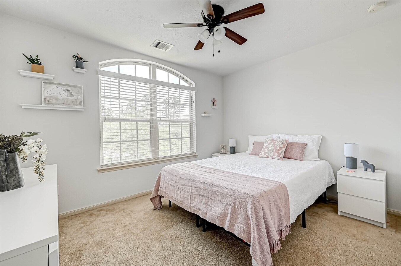 Photo - 79 W Lasting Spring Cir