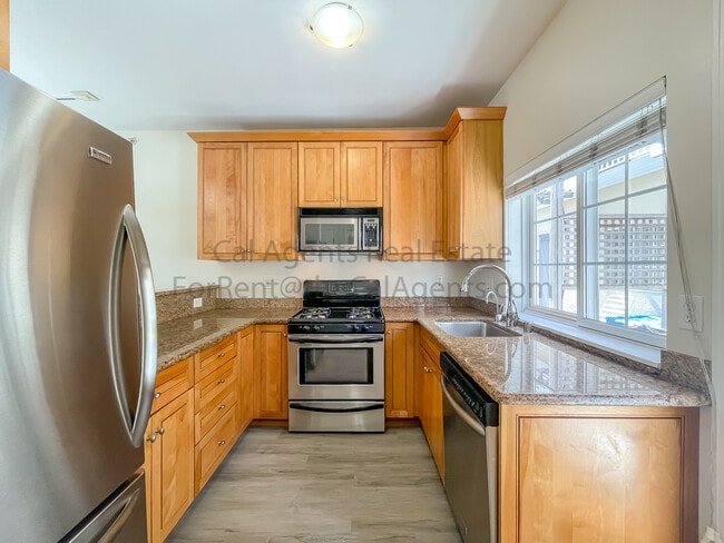 Photo - 909 Adams St