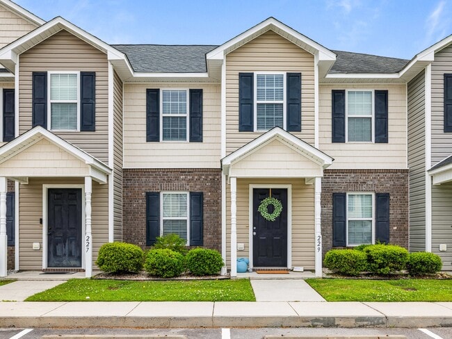 Photo - 229 Glen Cannon Drive