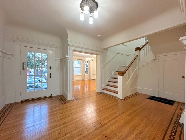 Building Photo - 285 12th Ave Rental