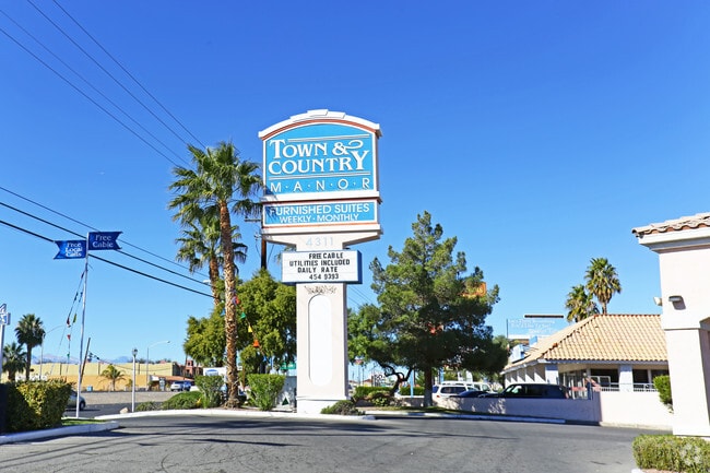 Photo - Town & Country Manor