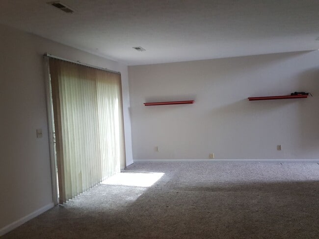 Photo - 113 Silverleaf Ln