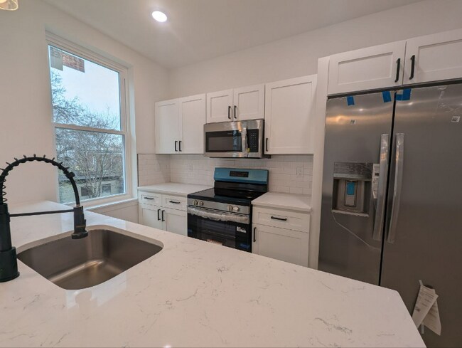 Photo - 835 N 63rd St Unidad 2