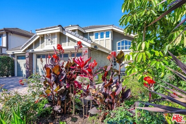 Building Photo - 7513 W 83rd St