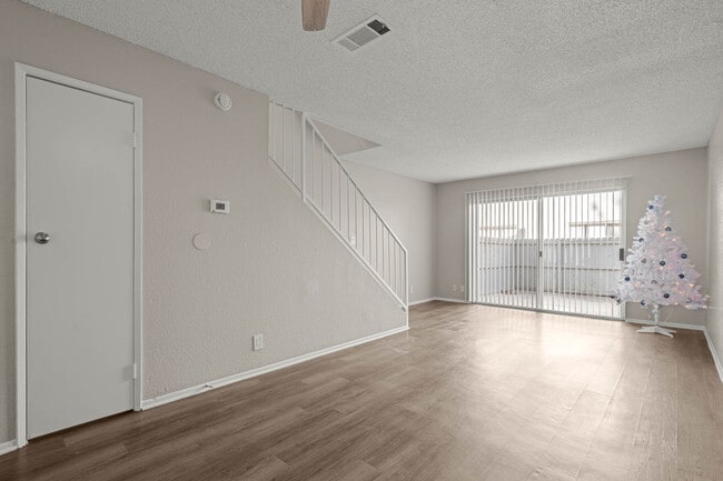 Woodlands West Townhomes