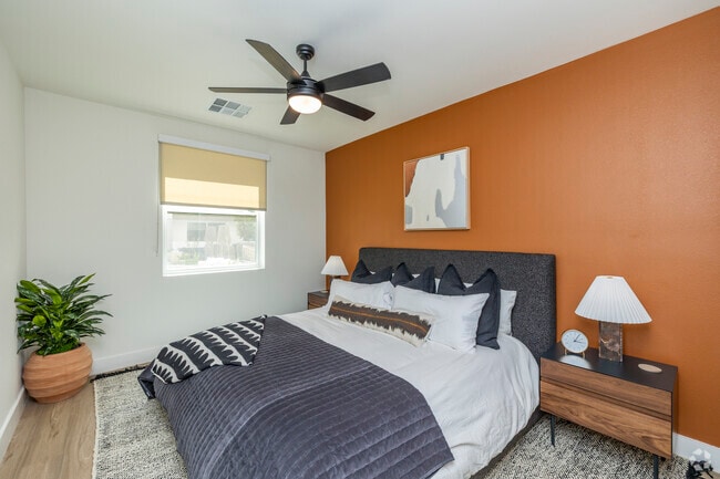 2B - 2BR, 2BA - 1,055SF - Primary Bedroom