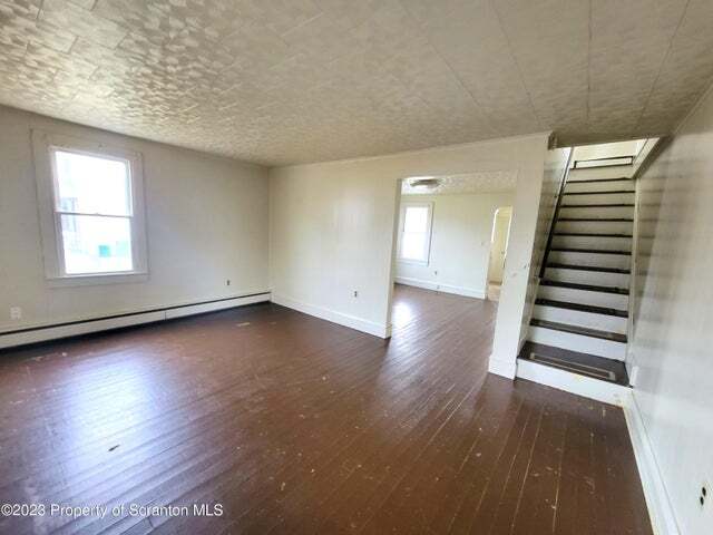 Photo - 146 Brick St