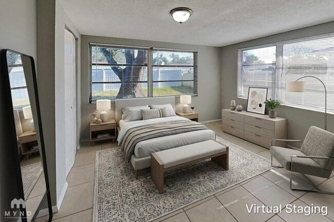 Photo - 9136 Suffolk Ln