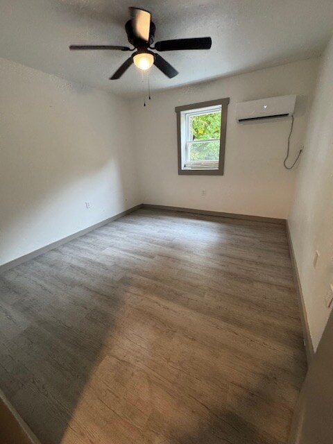 Photo - 534 Lee St Unit Apt #1