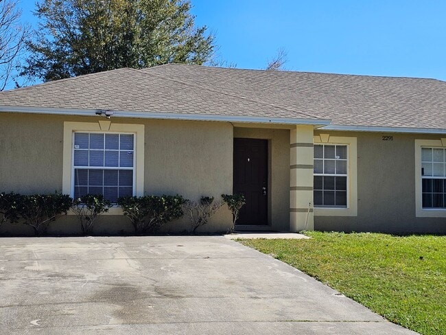 Photo - CUTE! 3 BEDROOM / 2 BATH - HALF DUPLEX (DELTONA)