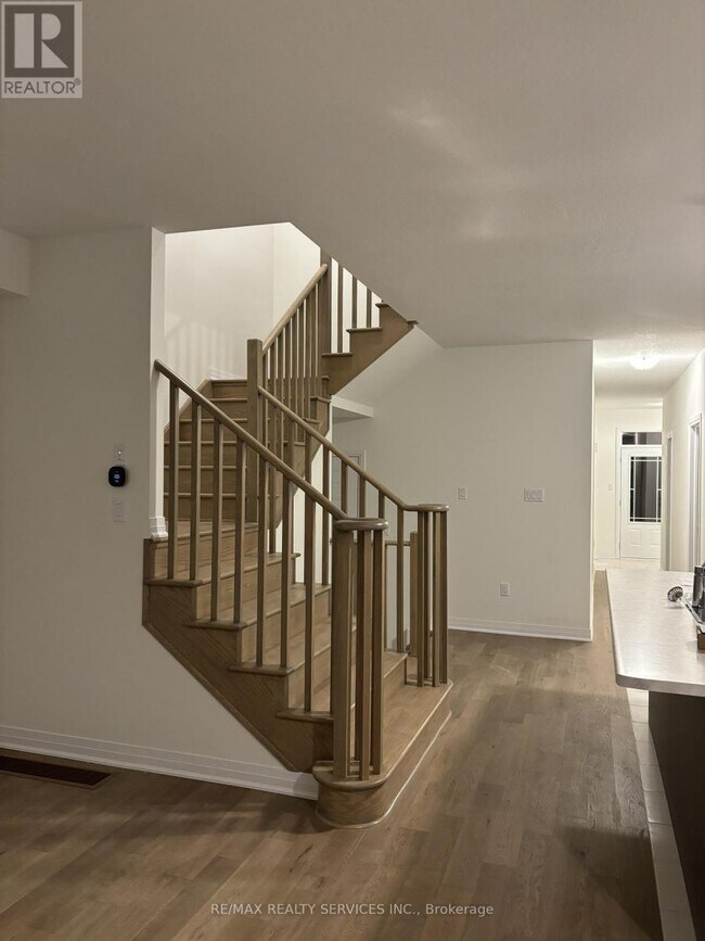 Photo - 34 Varsity Dr