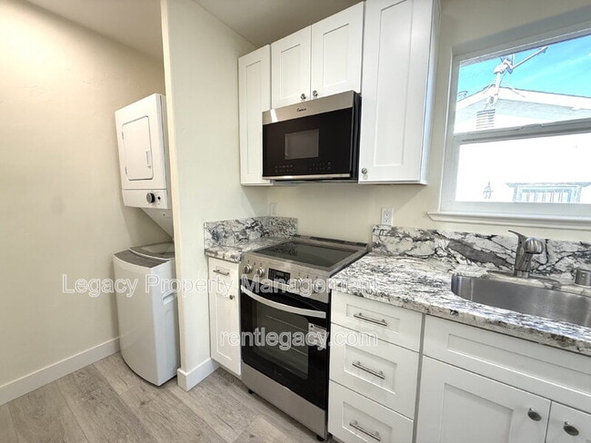 Photo - 10753 Oakton Way