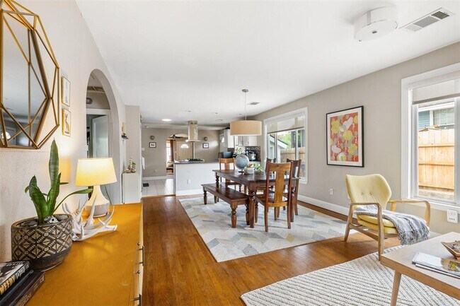 Photo - 1608 Cedar Ave