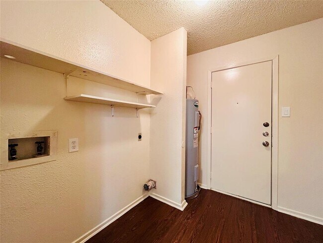 Photo - 8802 Pineridge Dr