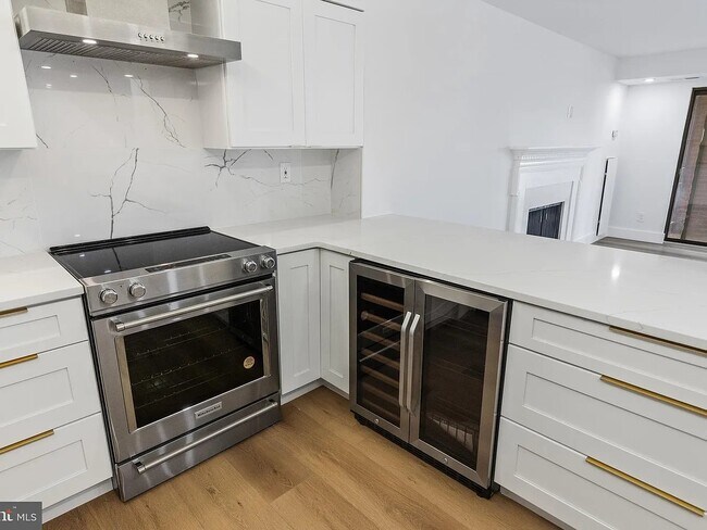 Photo - 1080 Wisconsin Ave NW Unidad 504