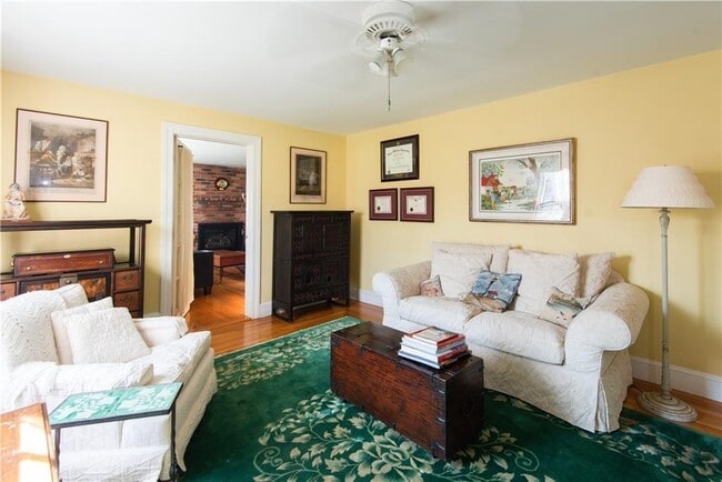 8 Fenner Ave