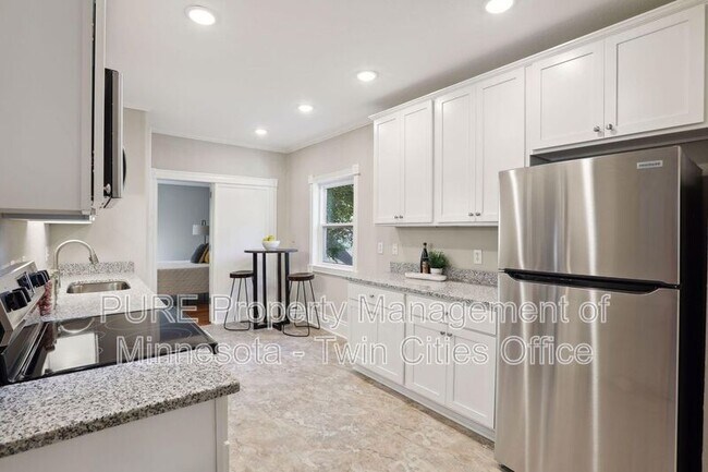 Photo - 550 Ashland Ave Unit Apt 2