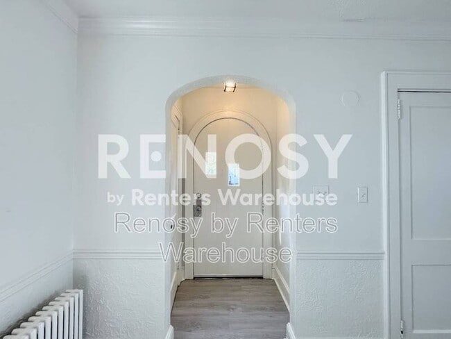 Photo - 1084 Norview Ave