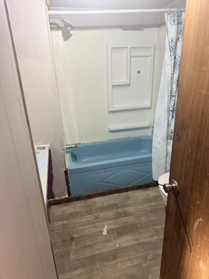 Photo - 301 Crist St