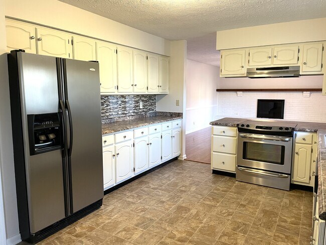 Photo - 12003 Corbin Dr