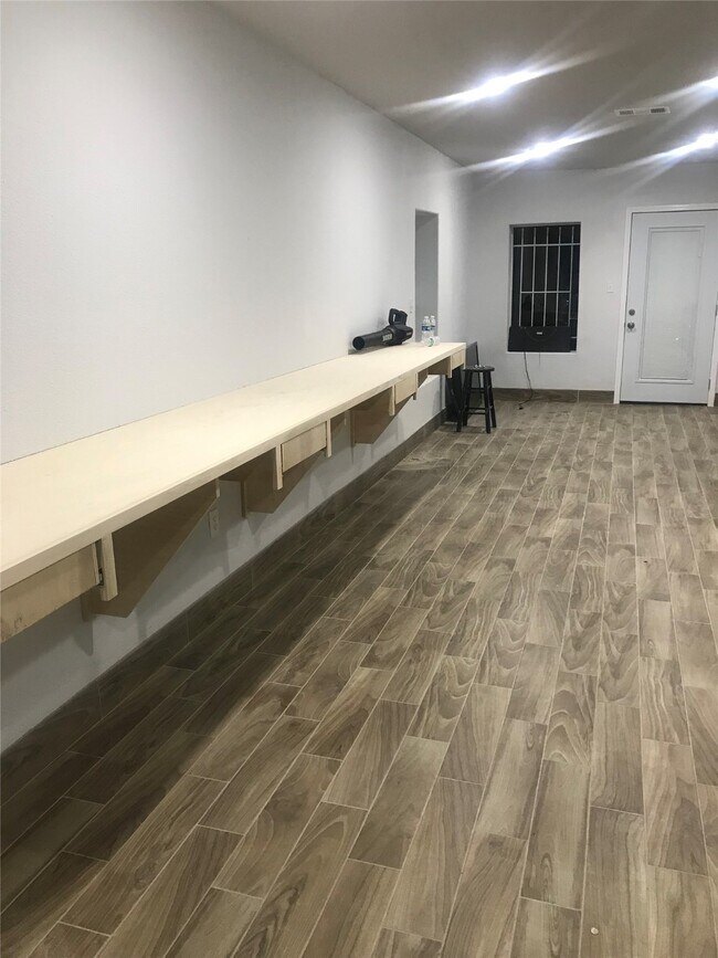 Photo - 7424 Lindencrest St