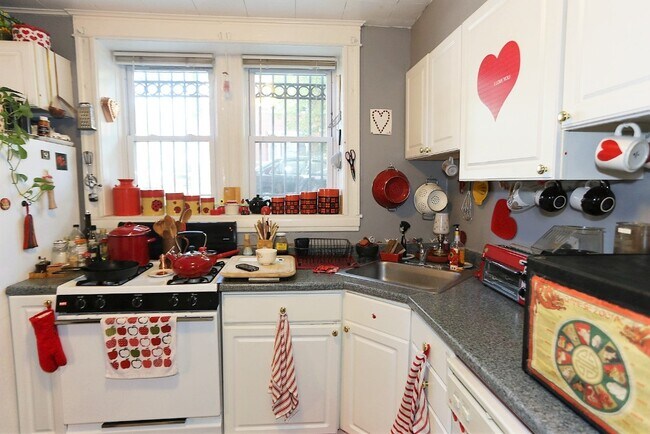 Photo - 2647 N Sacramento Ave Unidad 1