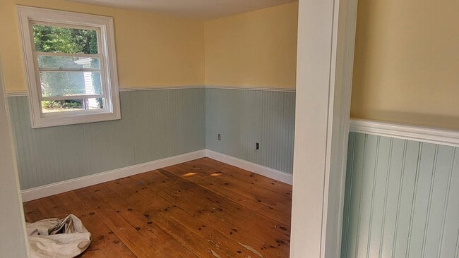 Photo - 18 Sawdy Pond Ave