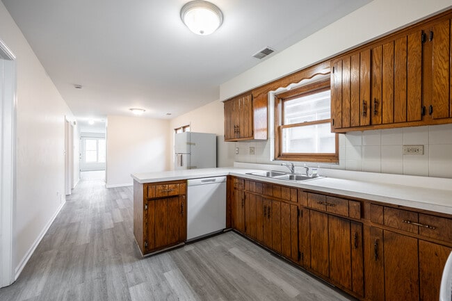 Photo - 6323 W Fullerton Ave Unit 3